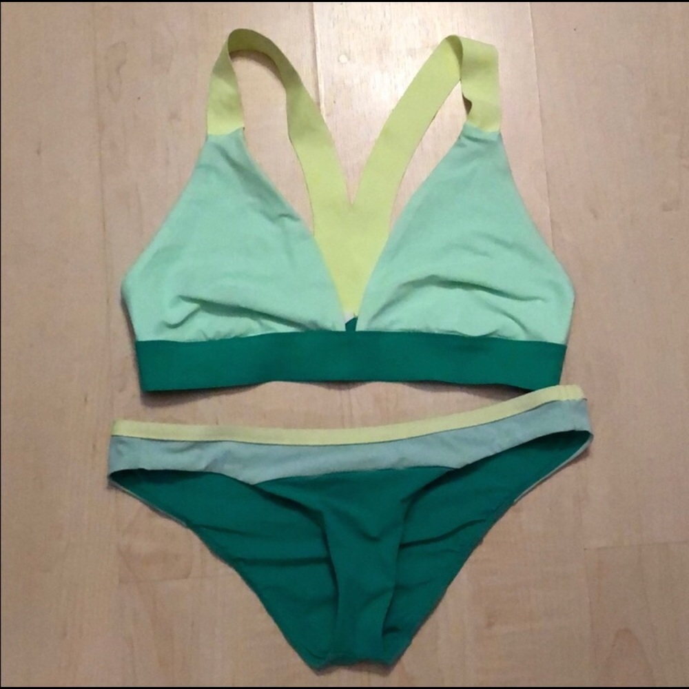 Lululemon size 8 swim bikini